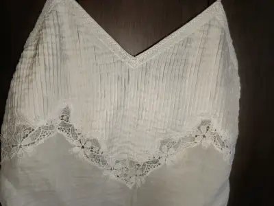 Blusa de tirantes blanca con encaje Zara - miniatura 3