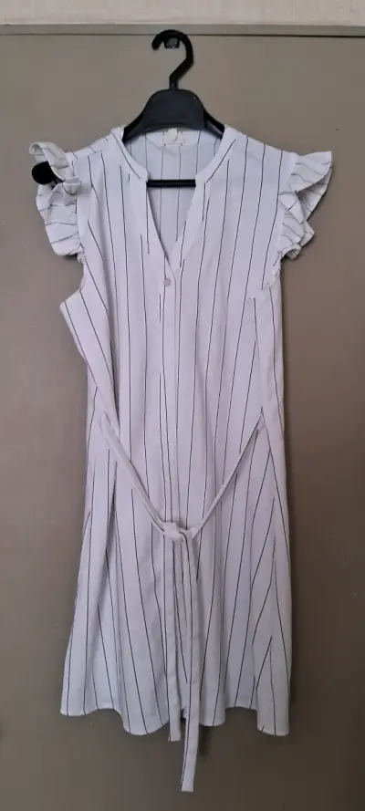 Vestido azul sin mangas elegante - miniatura 6
