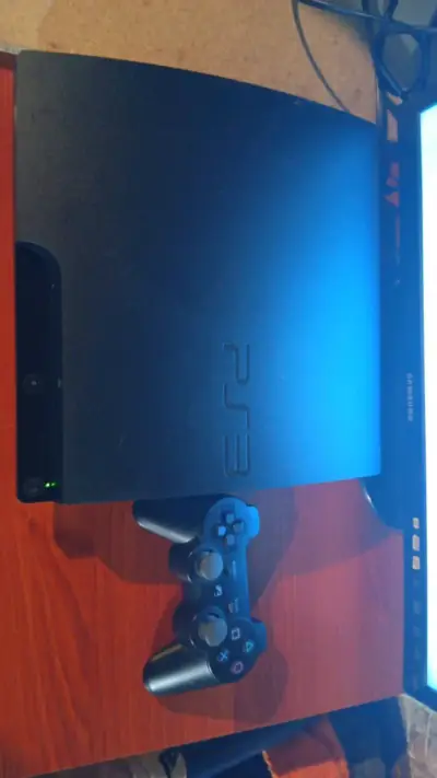 Consola PS3 con control y juego incluido - miniatura 1