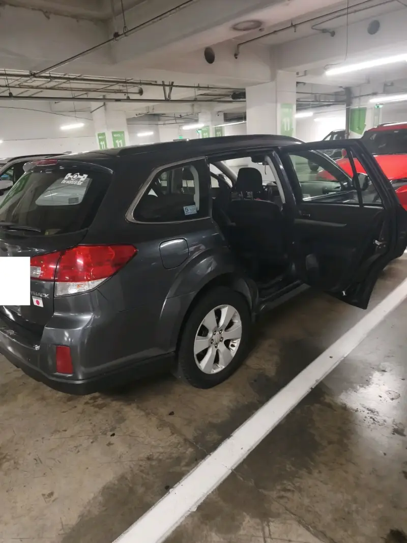 Subaru Outback 2010 en buen estado - 4