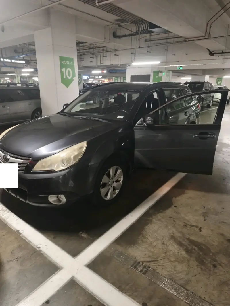Subaru Outback 2010 en buen estado - 5