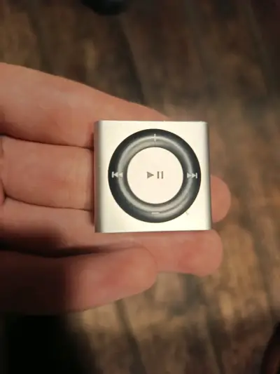iPod Shuffle 4ta generación - miniatura 2