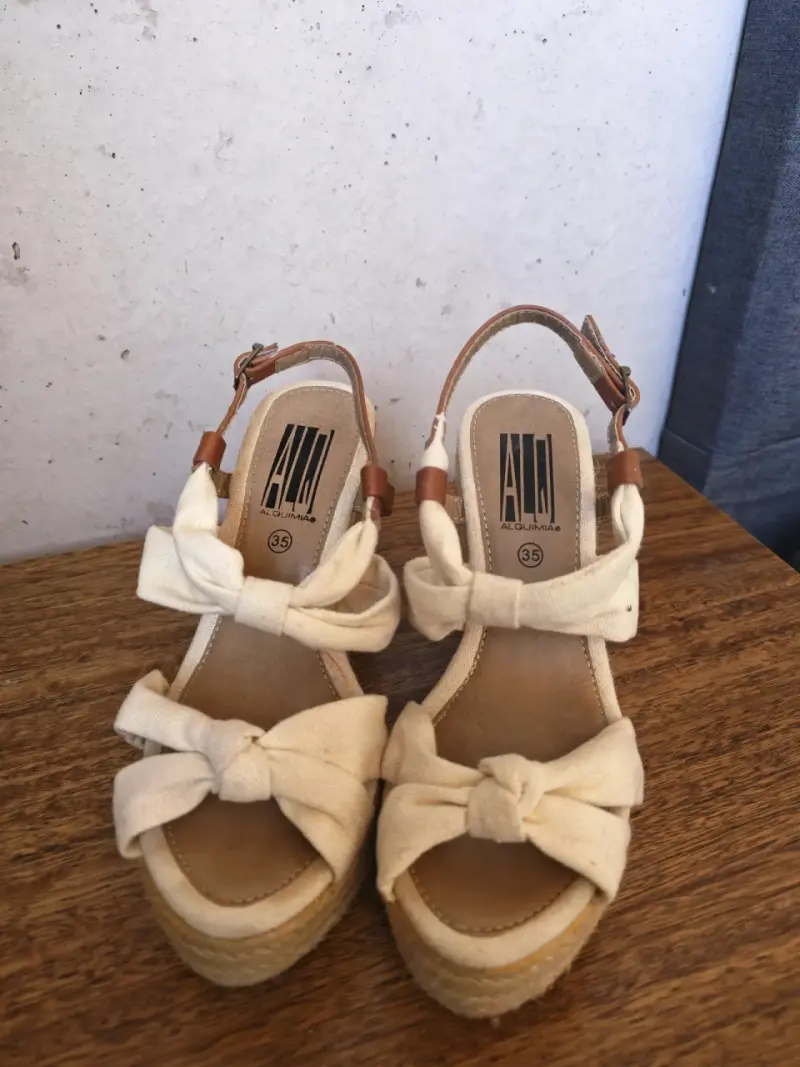 Sandalias de cuña Alquimia con lazo beige - 1