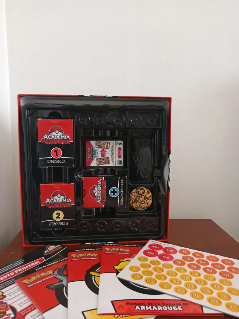 Juego de cartas Pokémon Academia de Combate - 3