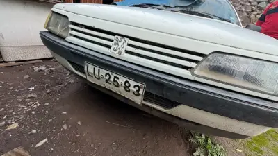 Auto Peugeot 405 usado - miniatura 1