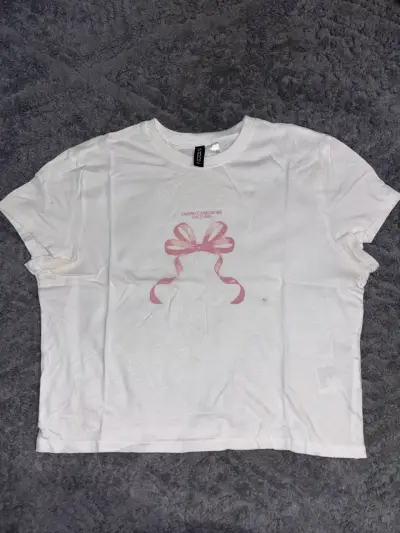 Polera Blanca H&M Divided con Estampado de Lazo - miniatura 1