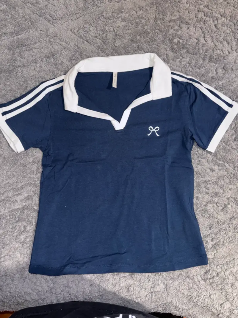 Polera azul con cuello blanco Index Basics - 1