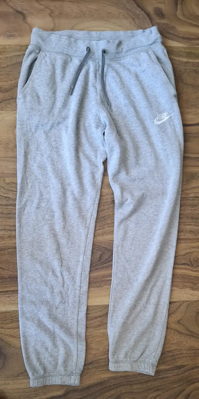 Buzo deportivo gris Nike talla L Niño (12-14) - 1