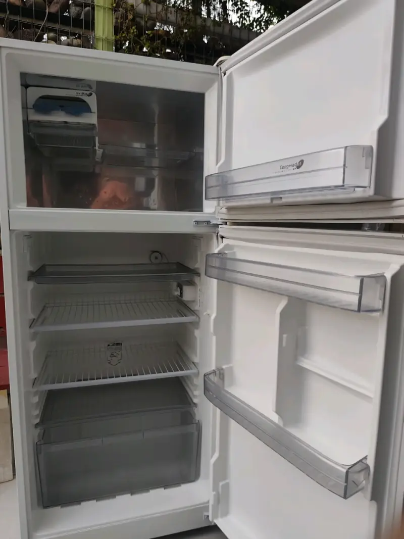 Refrigerador Fensa de dos puertas en buen estado - 2
