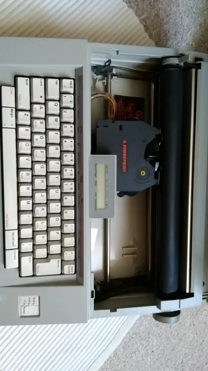Máquina de escribir eléctrica Smith Corona XD 4600 - 4