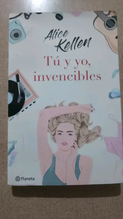 Libro 'Tú y yo, invencibles' de Alice Kellen - miniatura 1
