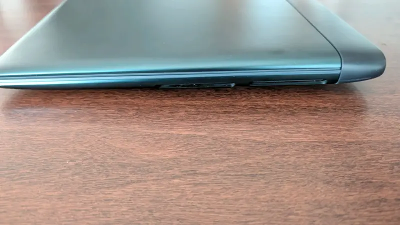 Laptop Alienware con teclado retroiluminado - 5
