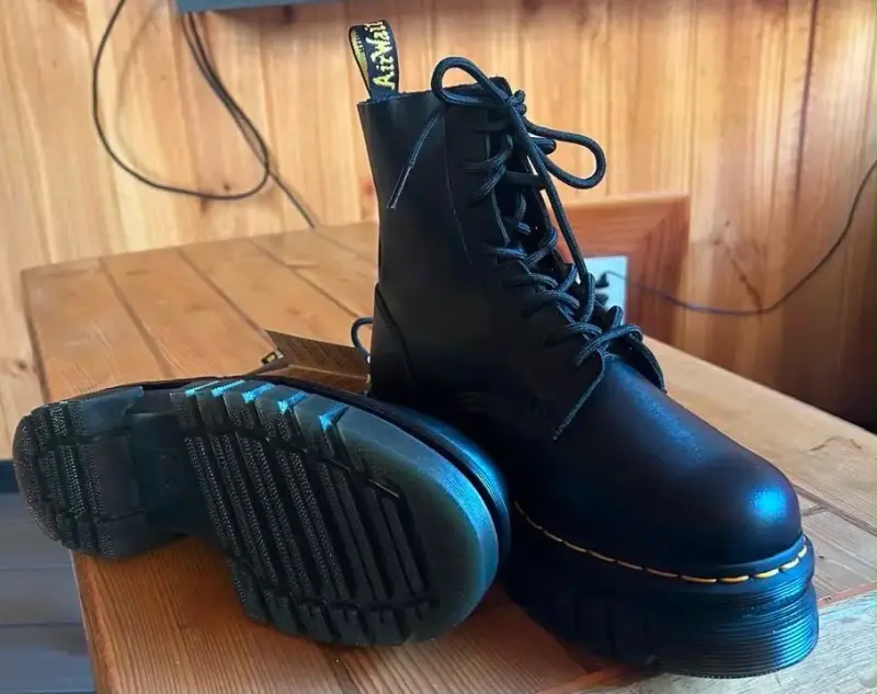 Dr. Martens con plataforma - talla 41 - 4