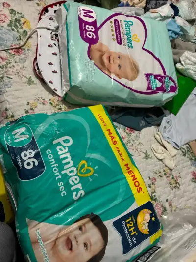 Pañales Huggies Natural Care y Pampers Comfort Sec Talla M - miniatura 2