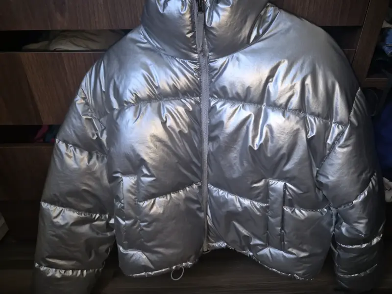 Chaqueta Puffer Plateada Acolchada H&M - 1