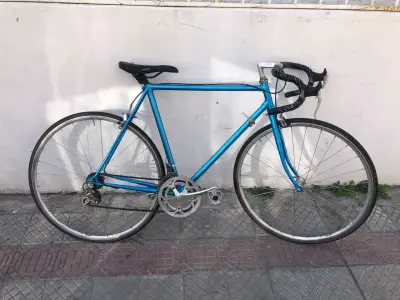 Bicicleta de Ruta Azul para reparar - miniatura 1