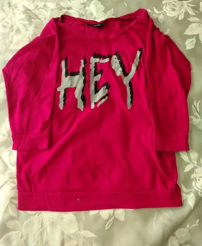 Polera fucsia con diseño  para mujer - miniatura 1