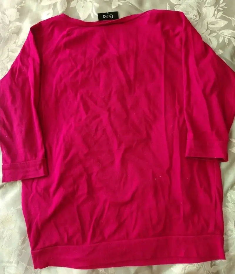 Polera fucsia con diseño  para mujer - 2