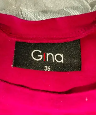 Polera fucsia con diseño  para mujer - miniatura 3