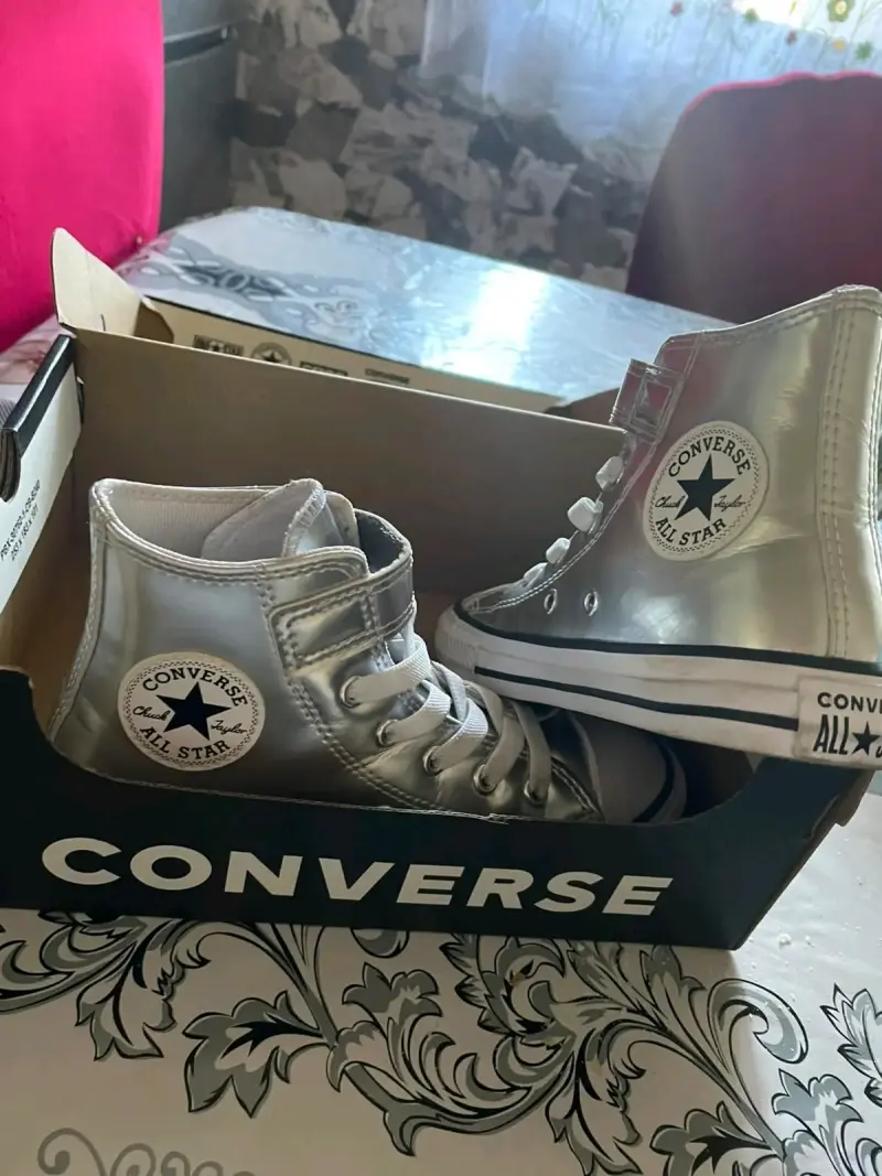 Zapatillas Converse All Star plateadas para niños - 2
