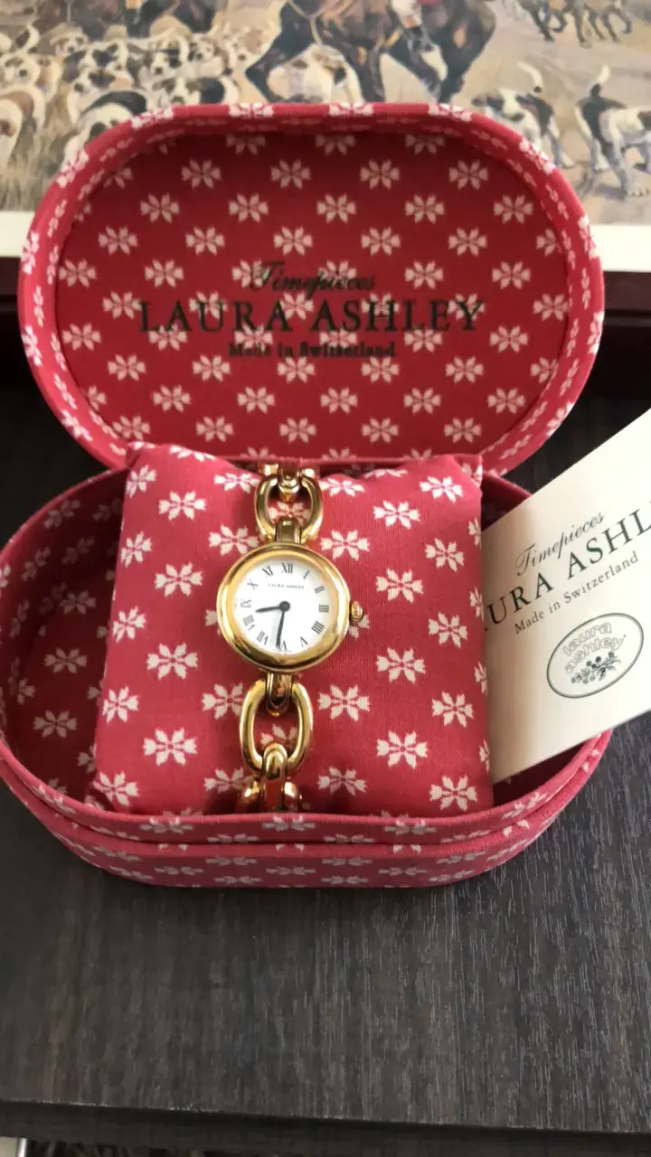 Reloj de pulsera dorado Laura Ashley para mujer