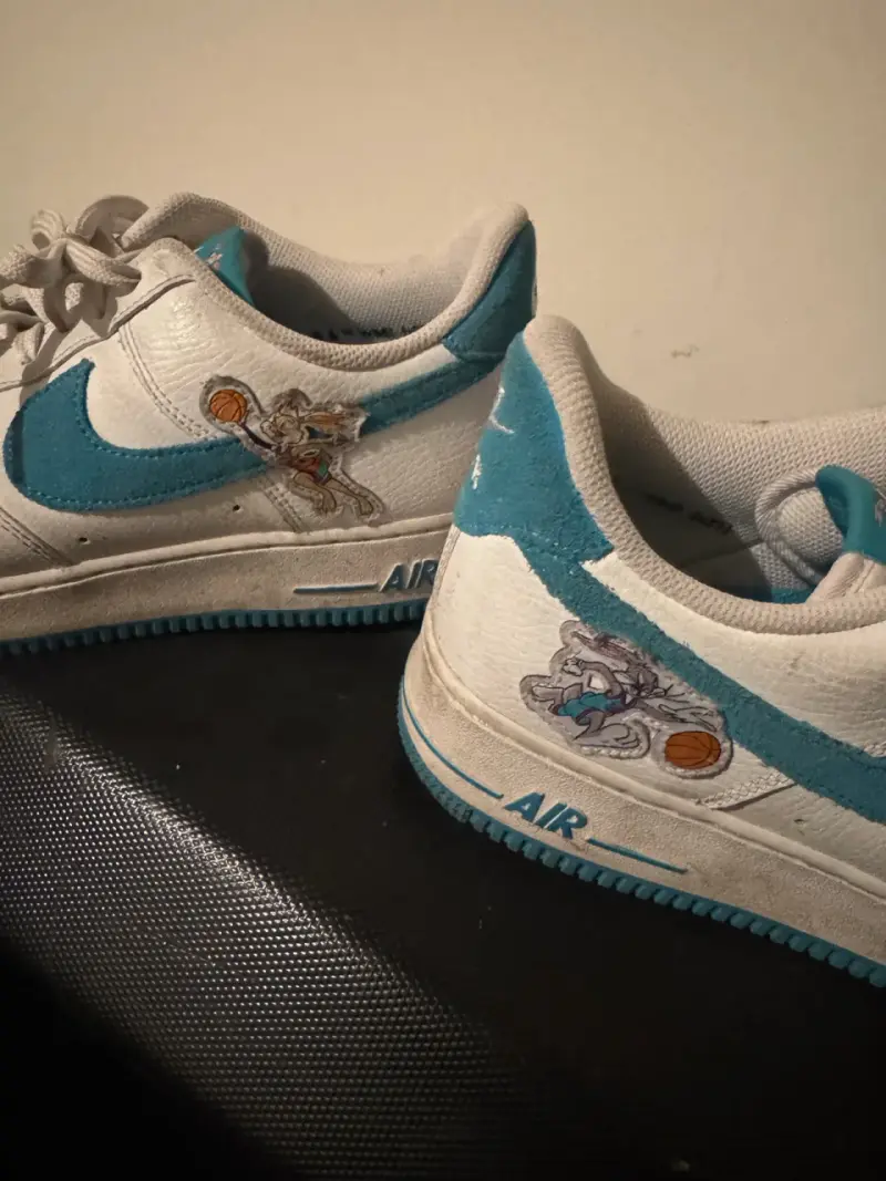 Zapatillas Nike Air Force 1 edición Looney Tunes - 2