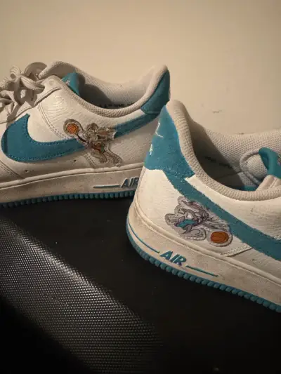Zapatillas Nike Air Force 1 edición Looney Tunes - miniatura 2