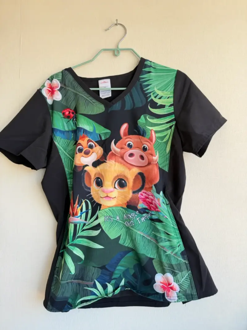 Polera clinica Disney original