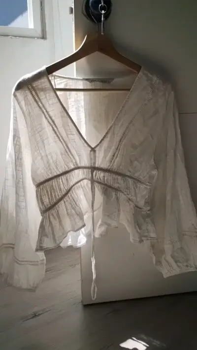 Blusa blanca Zara 100% algodón diseño Bohemio - miniatura 1