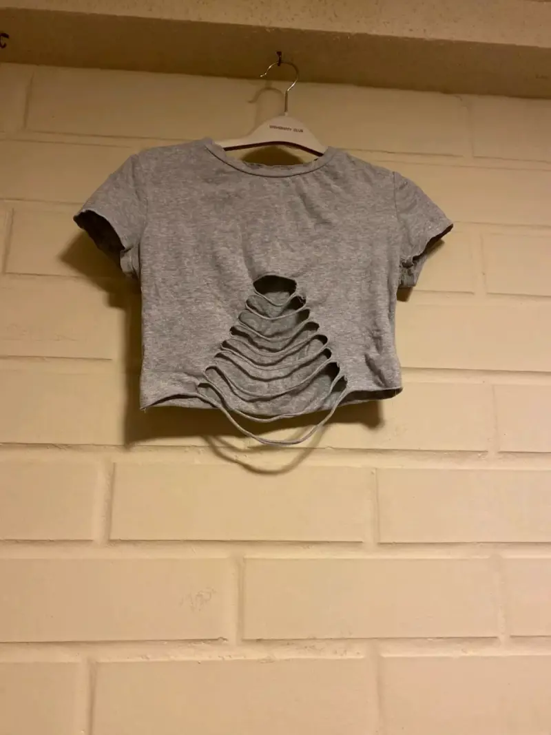 Lote de poleras cortas estilo moderno - 1