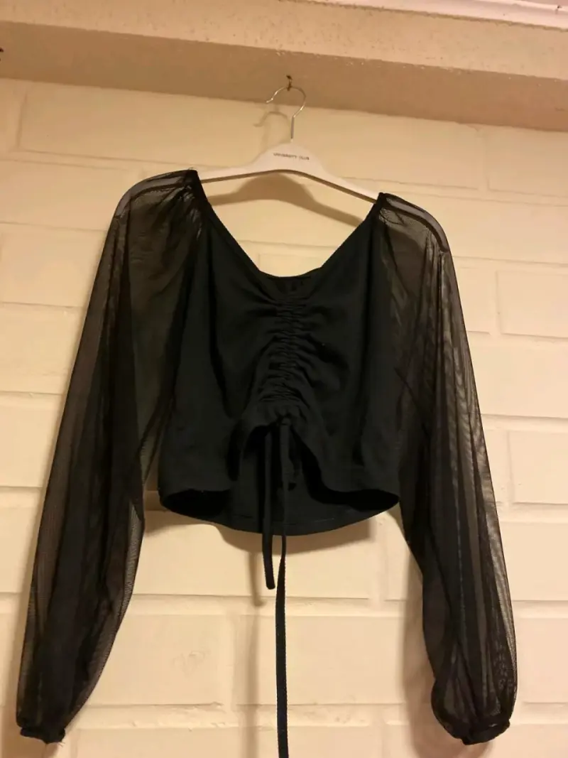 Lote de poleras cortas estilo moderno - 4
