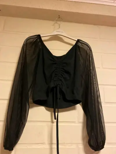 Lote de poleras cortas estilo moderno - miniatura 4