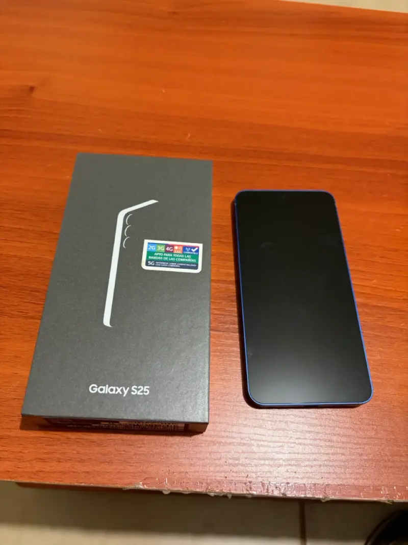 Samsung Galaxy S25 - 2