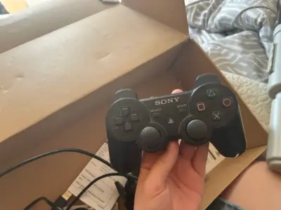Kit de accesorios PlayStation con control y cámara - miniatura 1