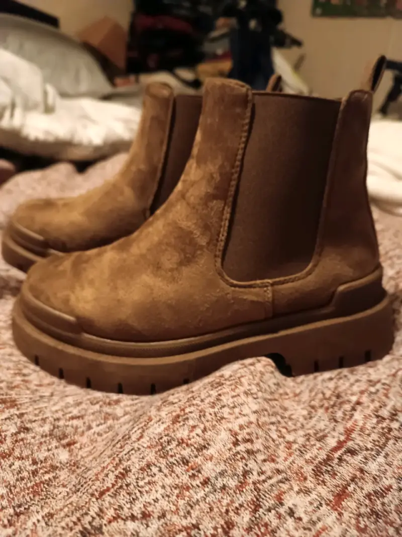 Botines Chelsea de gamuza marrón para mujer - 1