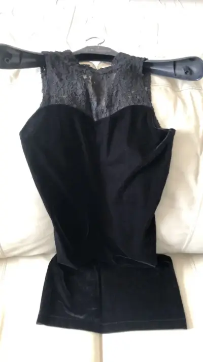 Vestido negro de encaje Griffo - miniatura 1
