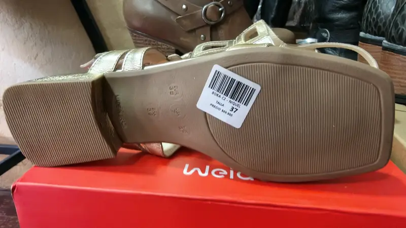 Sandalias doradas de cuero Giani Da firenze - 5