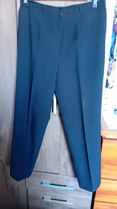 Pantalón de vestir negro para mujer - miniatura 3
