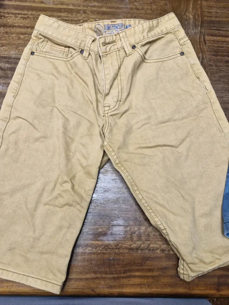 Bermudas de mezclilla beige para hombre talla 40 - 1