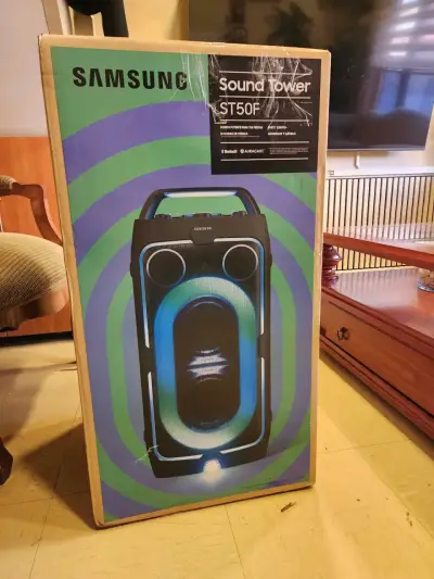 Parlante Samsung Sound Tower ST50F con luces LED - miniatura 3