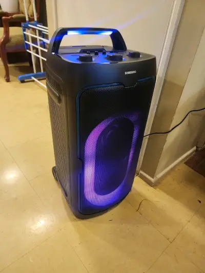 Parlante Samsung Sound Tower ST50F con luces LED - miniatura 5