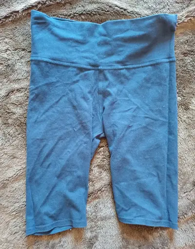 Shorts deportivos negro para mujer - miniatura 2