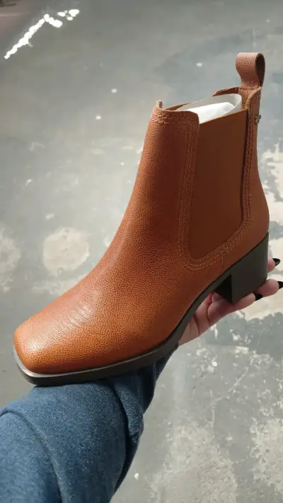 Botines de cuero marrón con tacón bajo - miniatura 1