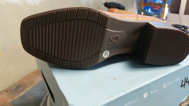 Botines de cuero marrón con tacón bajo - 6