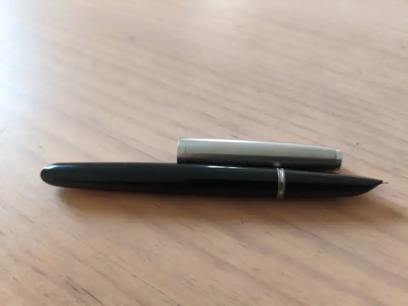 Parker 51, años 50, made in england, plumin de oro - 3