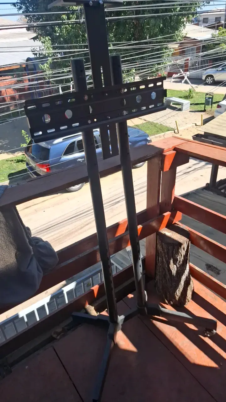 Soporte de TV ajustable para piso - 2