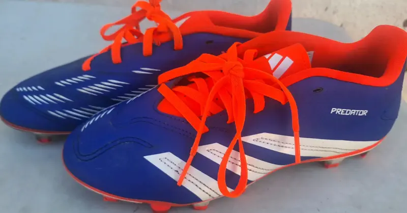 Zapatillas de fútbol Adidas Predator azul y naranja - 2