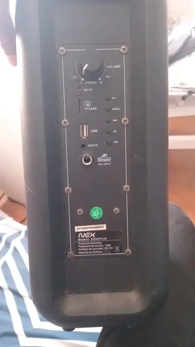 Parlante portátil Nex con entrada USB y AUX - miniatura 4