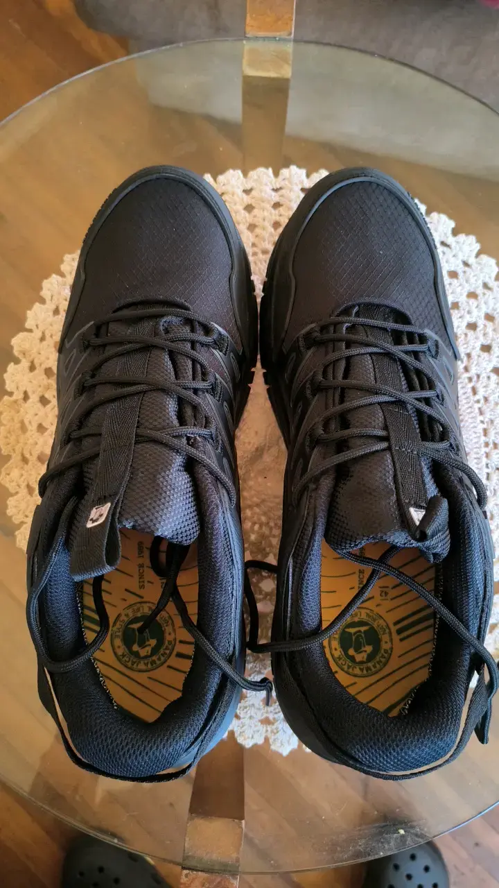 Zapatillas negras de trekking impermeables - 2