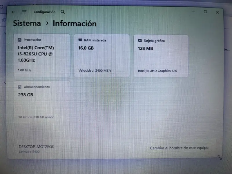 Laptop Dell Latitude 5400 con Intel i5 y 16GB RAM - 2